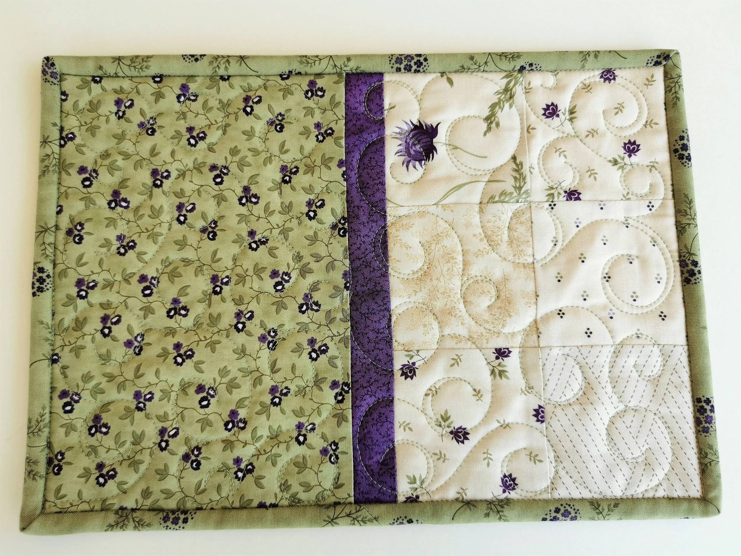 Green Floral Mini Quilt, Small Placemat, Quilted Mug Rug