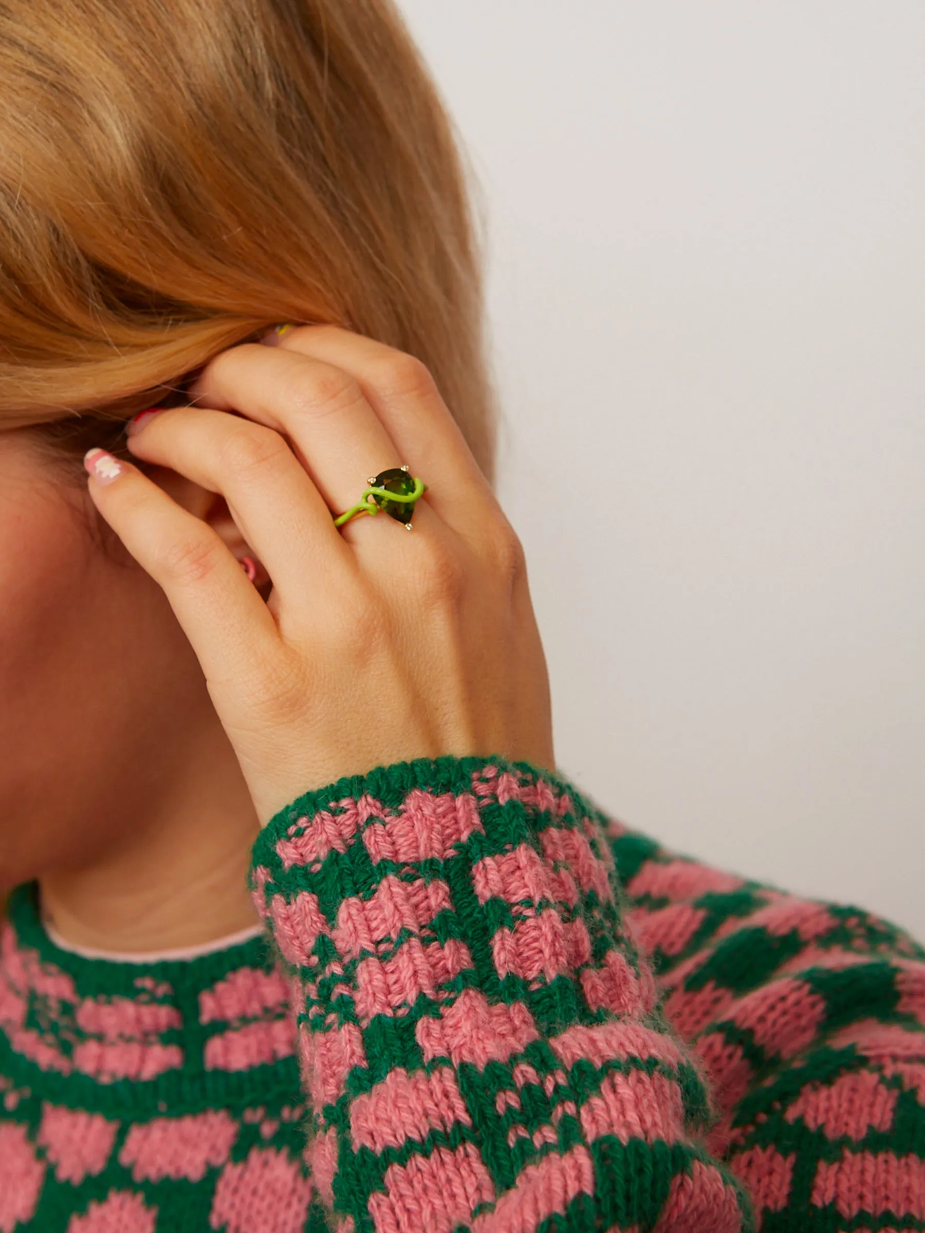 HERMIONE RING IN LIME GREEN WITH TOURMALINE