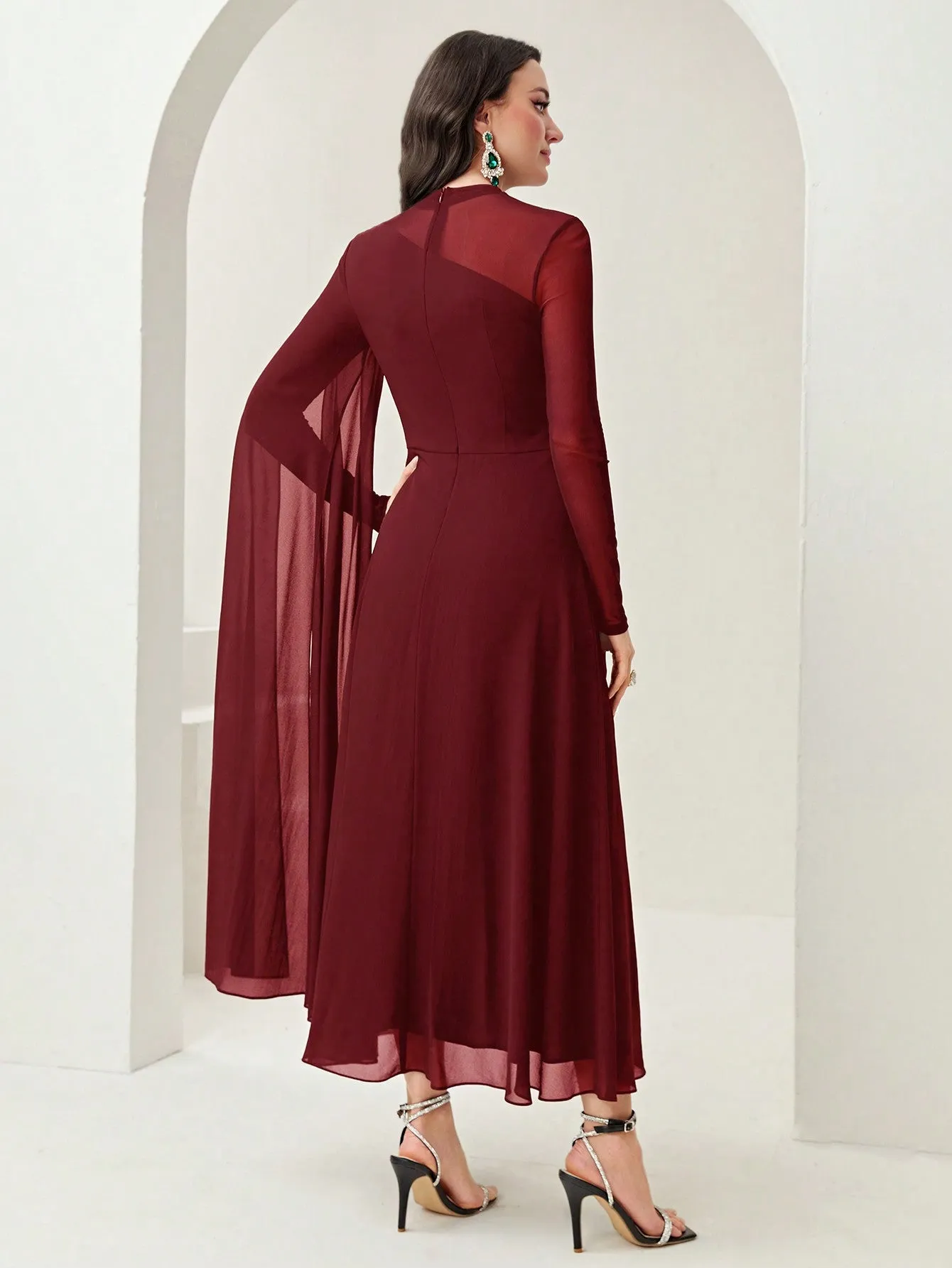 Modely Contrast Mesh Ruched Dress With Sleeves