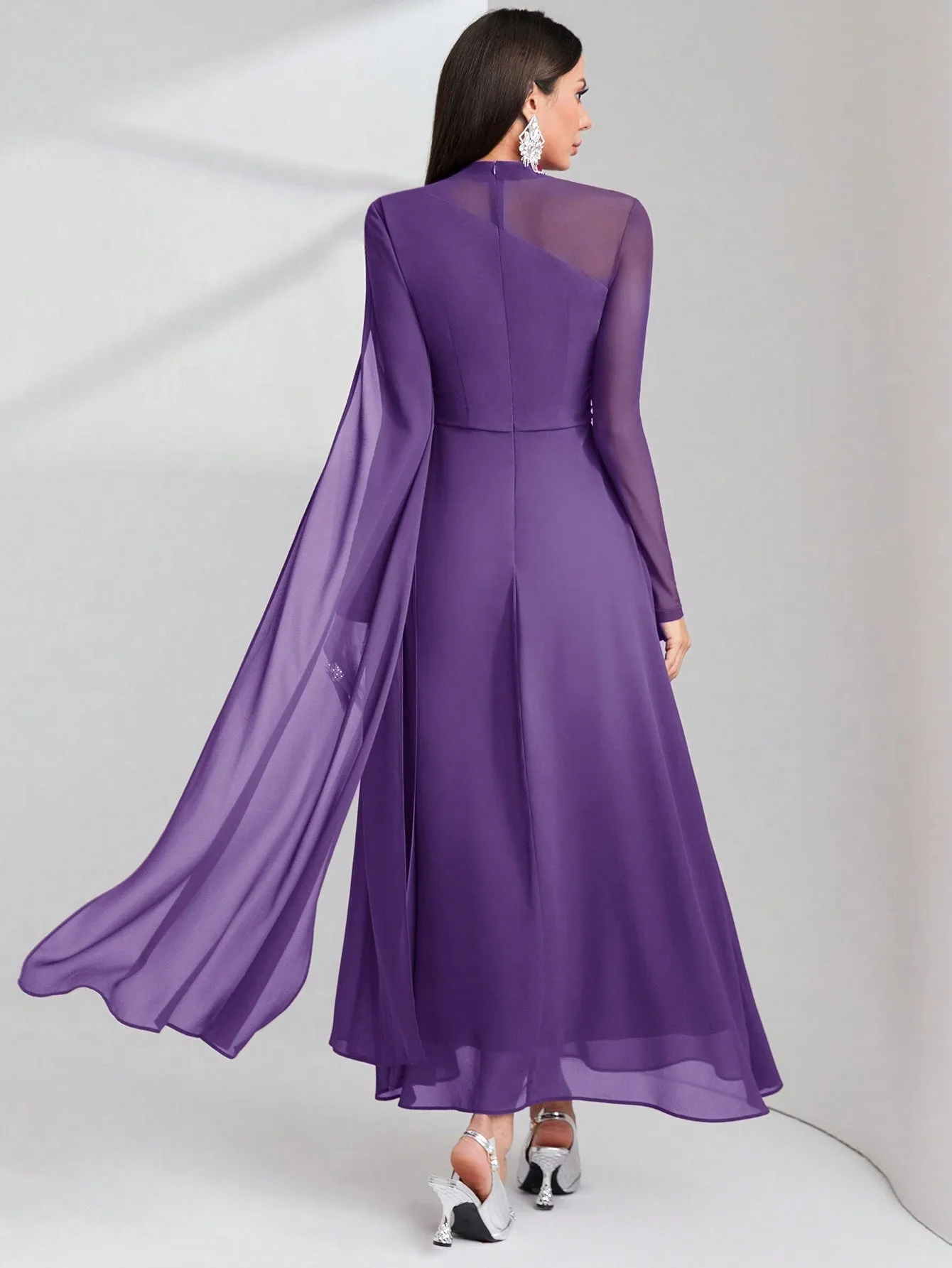 Modely Contrast Mesh Ruched Dress With Sleeves